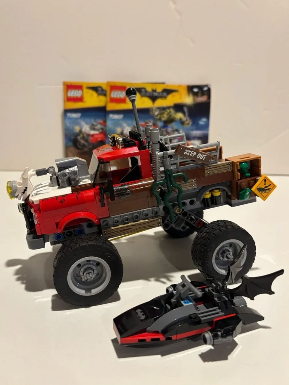 LEGO #70907 Killer Croc Tail-Gator - Picture 7 of 15